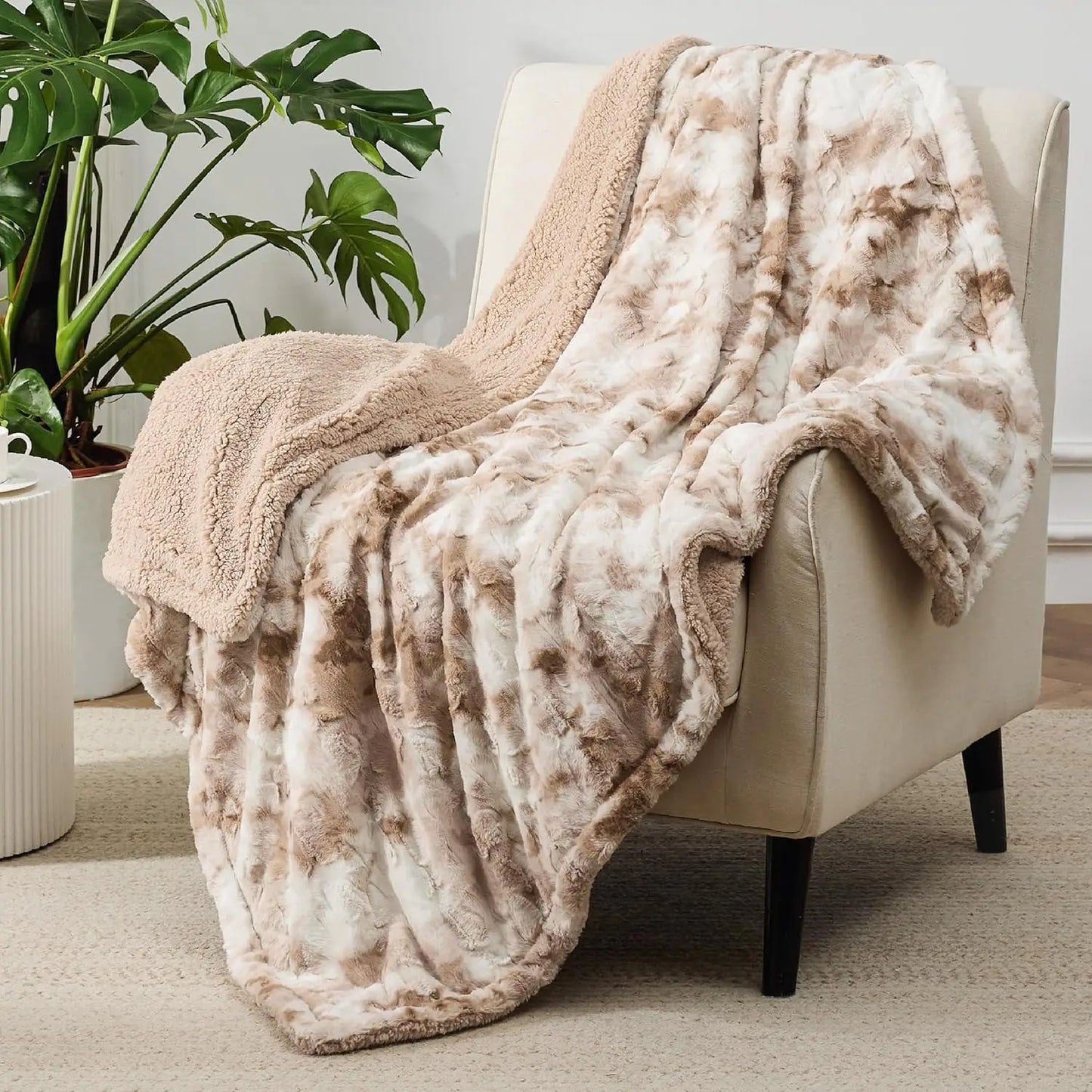 Fuzzy Blanket for Couch - Soft and Warm Sherpa, Cozy and Furry Faux Fur, Reversible Throw Blankets for Sofa and Bed