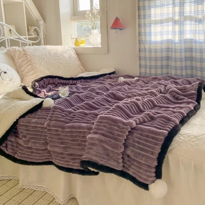 new autumn and winter mother draw lamb fleece ball blanket office nap thickened small blanket airplane blanket