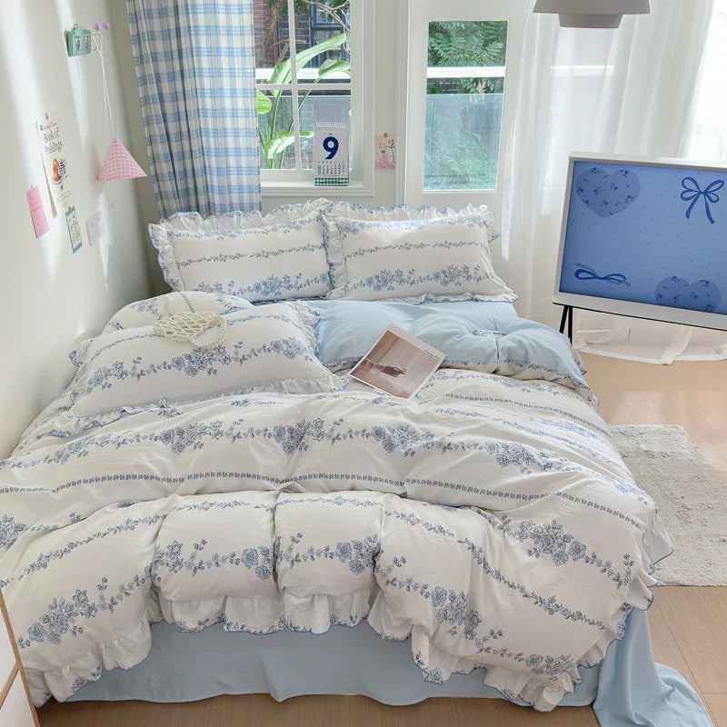 4pcs Korean lace Duvet Cover Set (1*Duvet Cover +1 flat sheet + 2*Pillowcase, Without Core), Fresh Flower Print Bedding Set