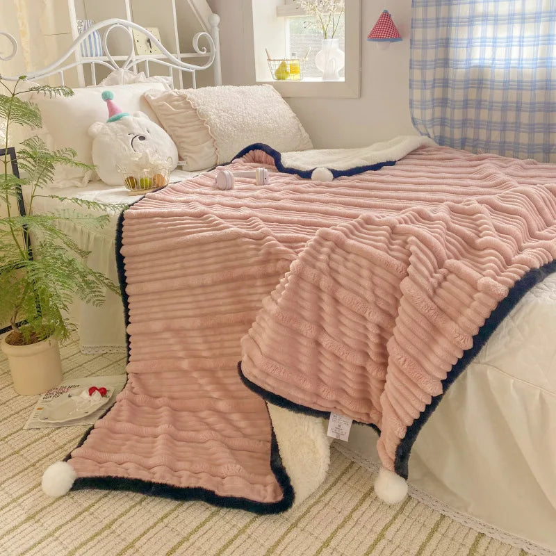 new autumn and winter mother draw lamb fleece ball blanket office nap thickened small blanket airplane blanket