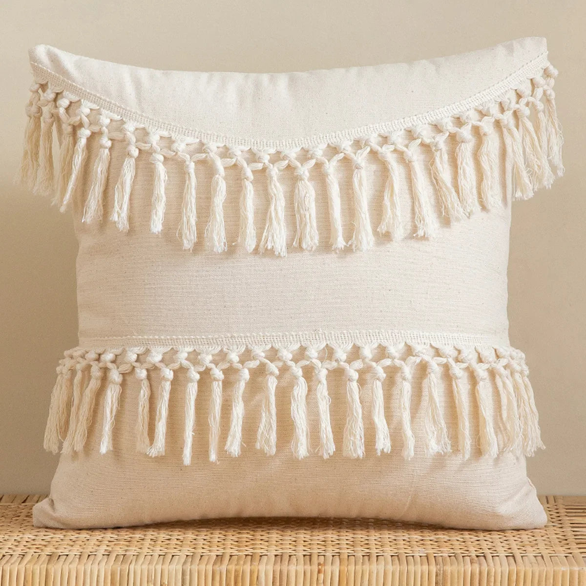 Cotton Linen Boho Cushion Cover for Sofa Couch Bench Car Home Decor Comfy Square Farmhouse Cushion Pillow Case with Tassel
