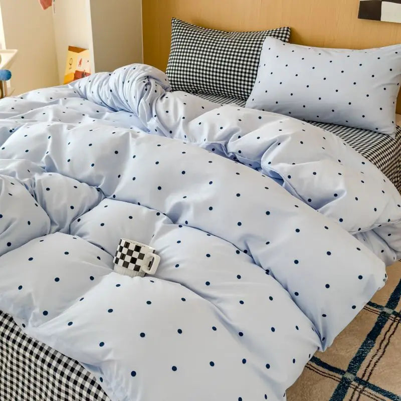 Ins Simple Blue Dot Bedding Sets 2025 New Girls Bed Sheet Set Four Piece With Pillowcases Dormitory Quilt Set No Filling