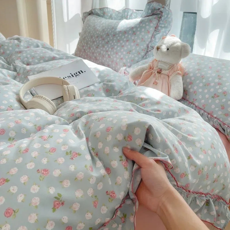 French Country Bedding Set - Ruffled Duvet Cover + Pillowcases (Queen Size, Soft Girls' Quilt-Style Decor)