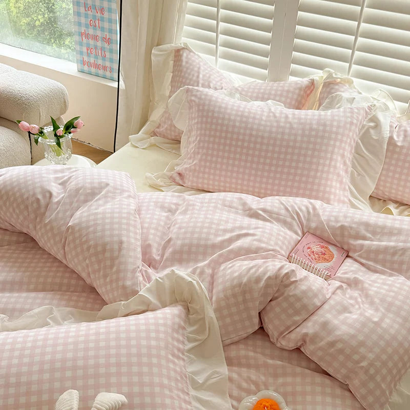 4pcs Korean lace Duvet Cover Set (1*Duvet Cover +1 flat sheet + 2*Pillowcase, Without Core), Pink checkered print Bedding Set