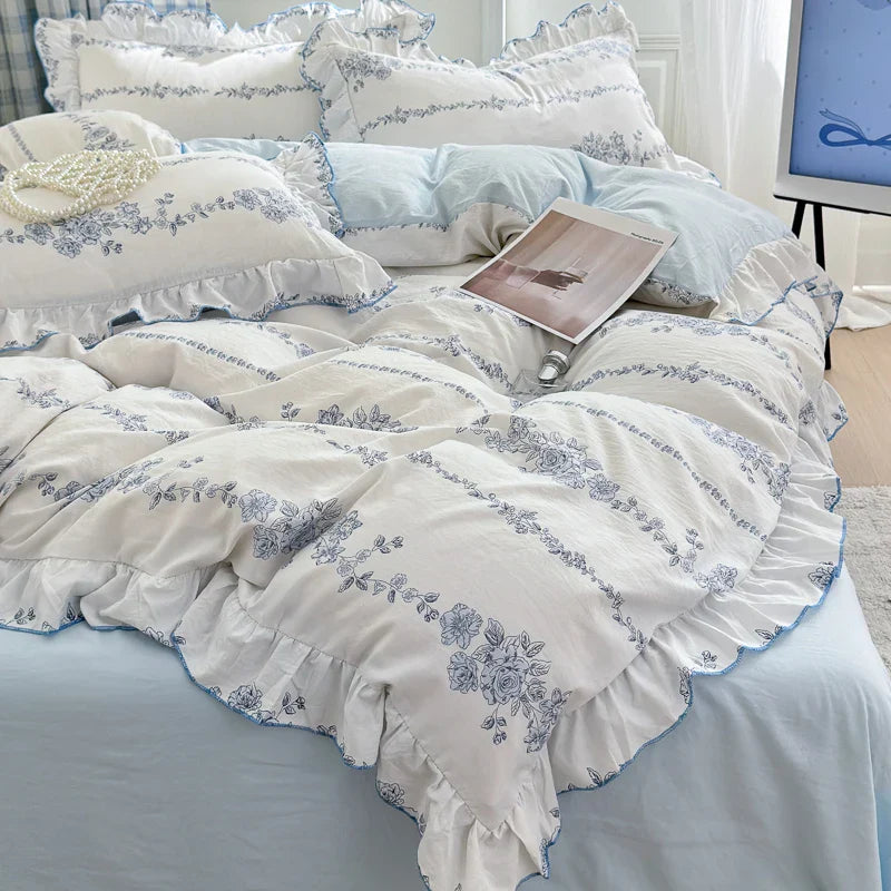 4pcs Korean lace Duvet Cover Set (1*Duvet Cover +1 flat sheet + 2*Pillowcase, Without Core), Fresh Flower Print Bedding Set