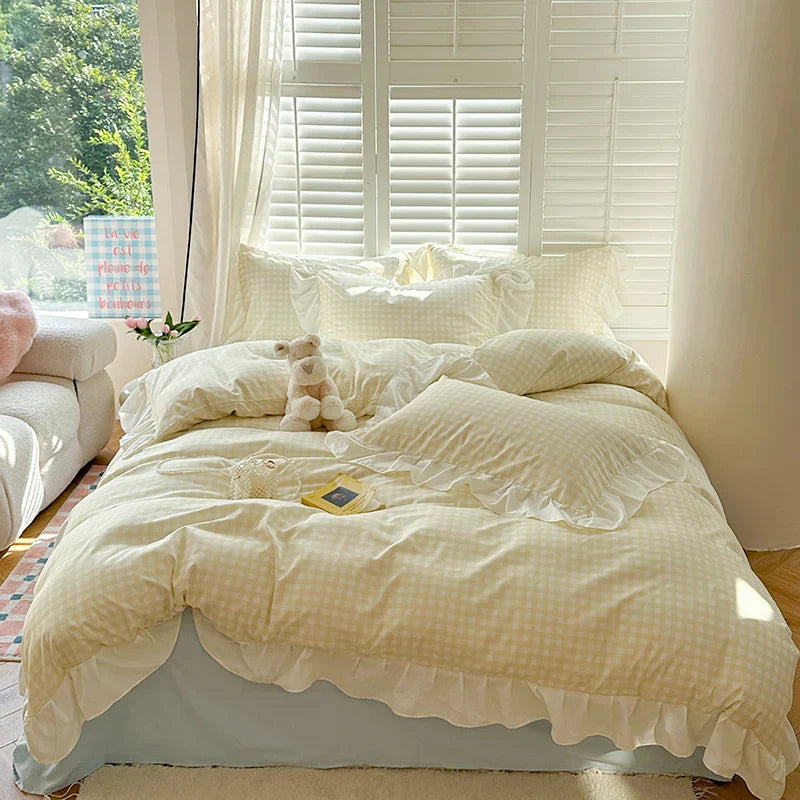 4pcs Korean lace Duvet Cover Set (1*Duvet Cover +1 flat sheet + 2*Pillowcase, Without Core), Pink checkered print Bedding Set
