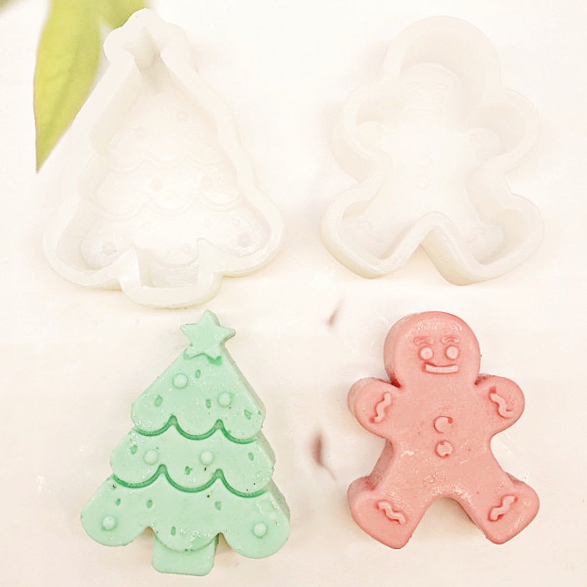 Christmas Tree Silicone Candle Mold DIY Gingerbread Man Elk Soap Resin Crystal Making Chocolate Mold Party Decor Holiday Gifts