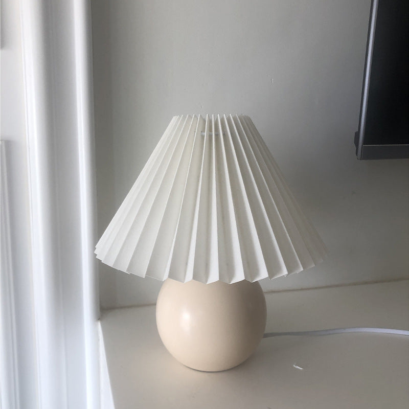 Girly Decorative Silk Pleated Retro Bedside Lamp