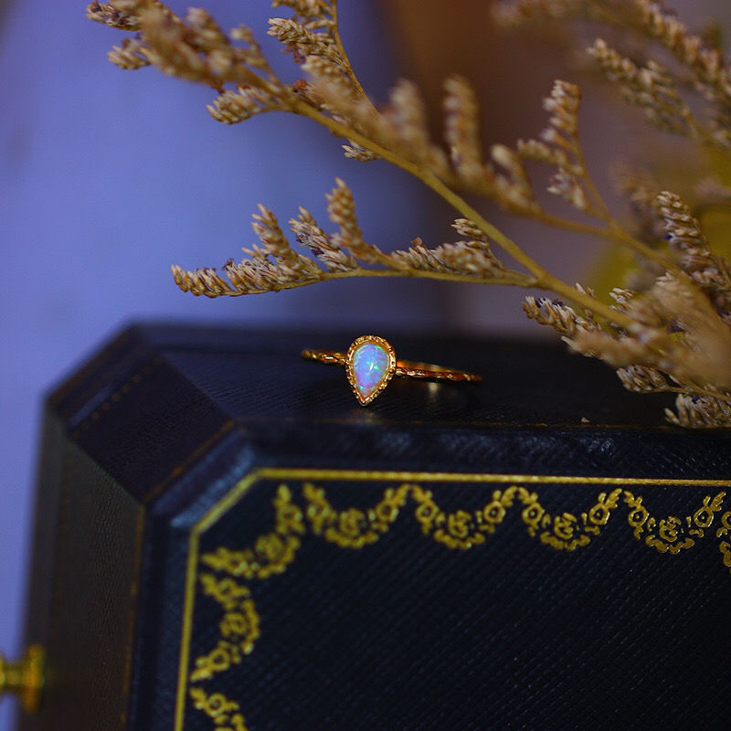 Women's Fashion Vintage Opal Ring