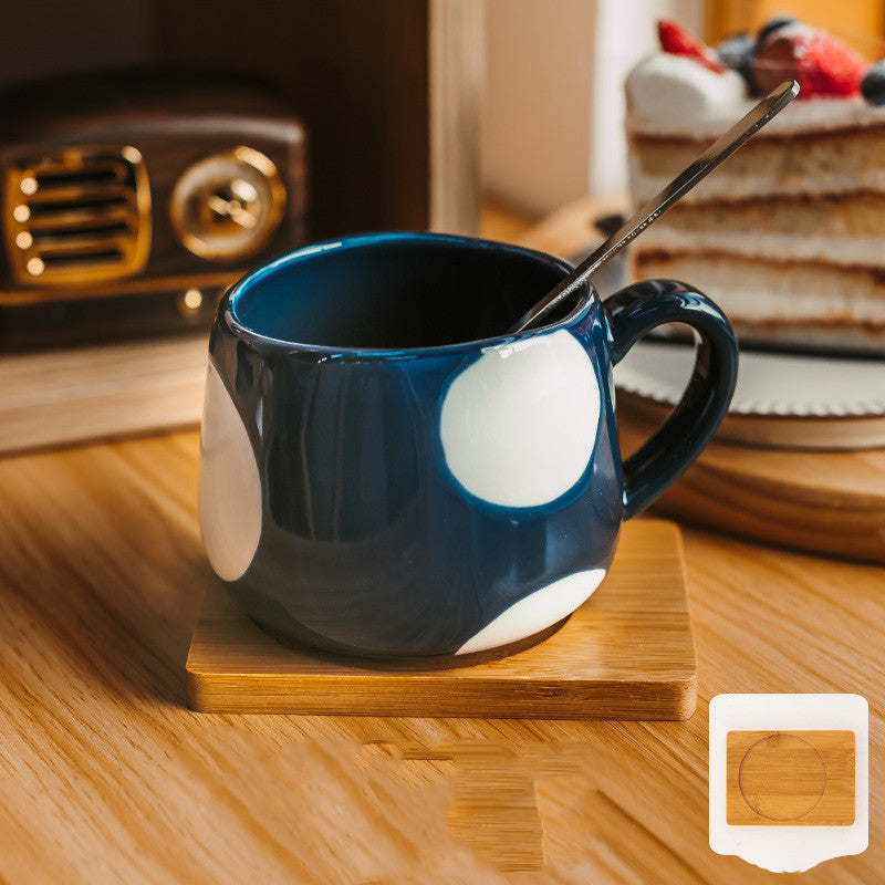 Simple Household Drinking Mug With Spoon