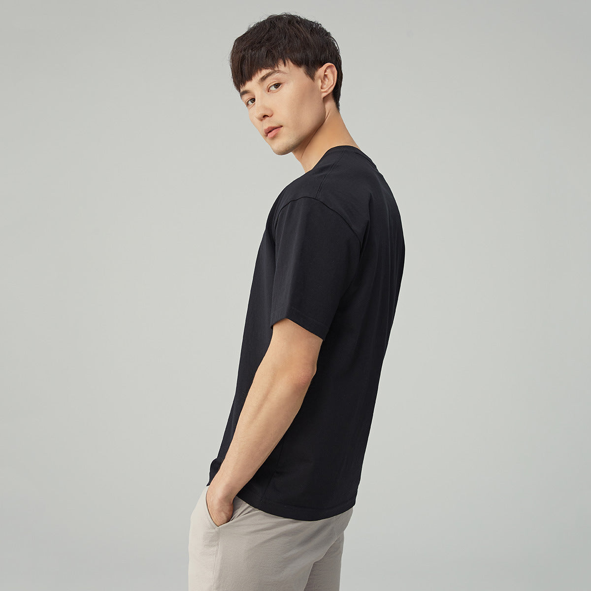 Round Neck Cotton Blend Solid Color Drop Shoulder Loose Bottoming Shirt