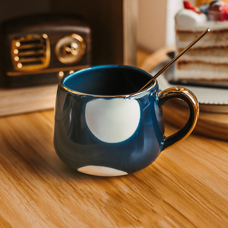 Simple Household Drinking Mug With Spoon