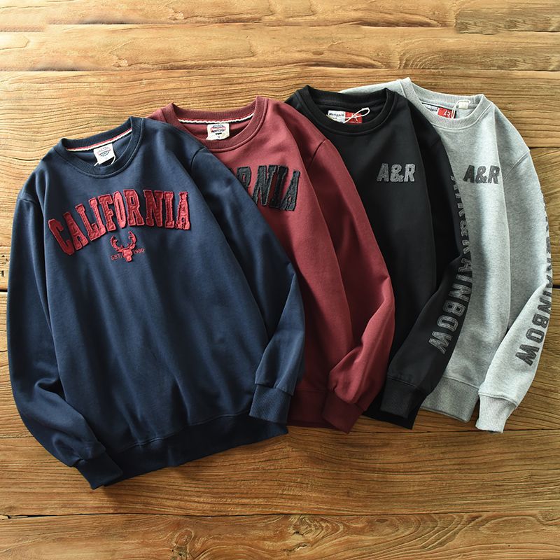 Men's Retro Patch Letters Round Neck Knitted Sports Sweatshirt