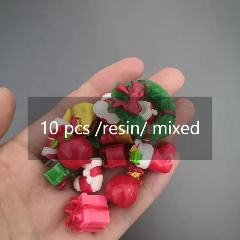Miniature Christmas Tree Santa Claus Snowmen Gift Box Terrarium Accessories Fairy Garden Figurines Dollhouse Decor