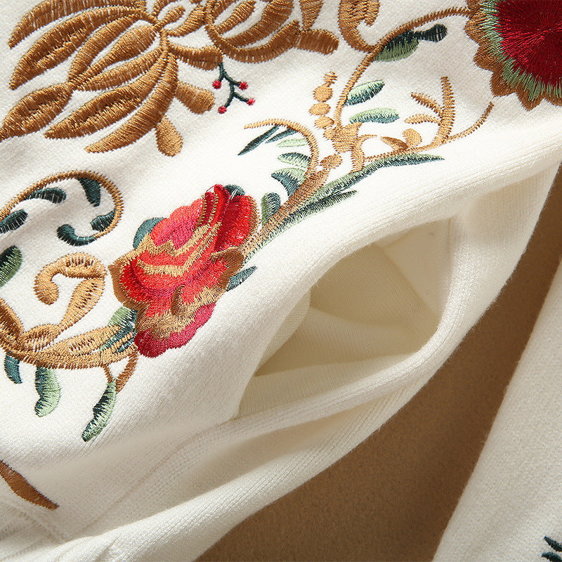 Machine Embroidery Long Sleeve Loose White Wool Sweater