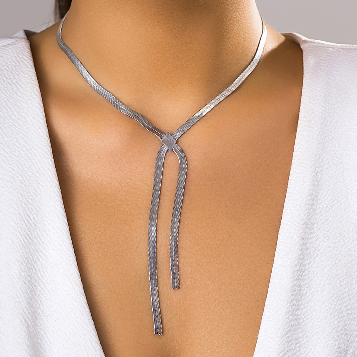 Women's Simple Hip Hop Snake Bones Chain