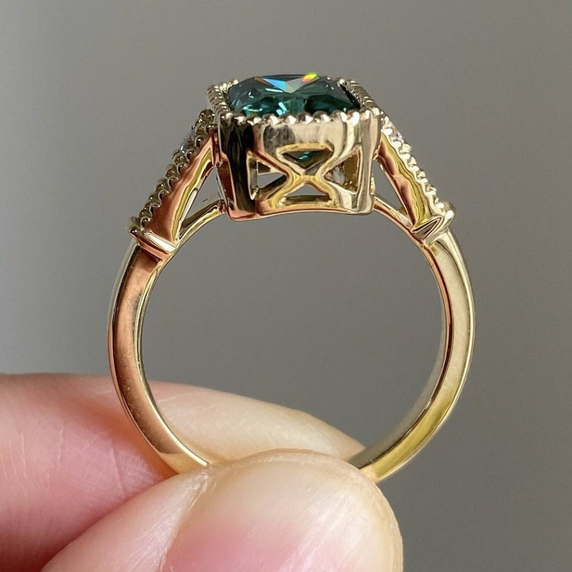 Women's Green Geometric Gold-plated Ring Fashion