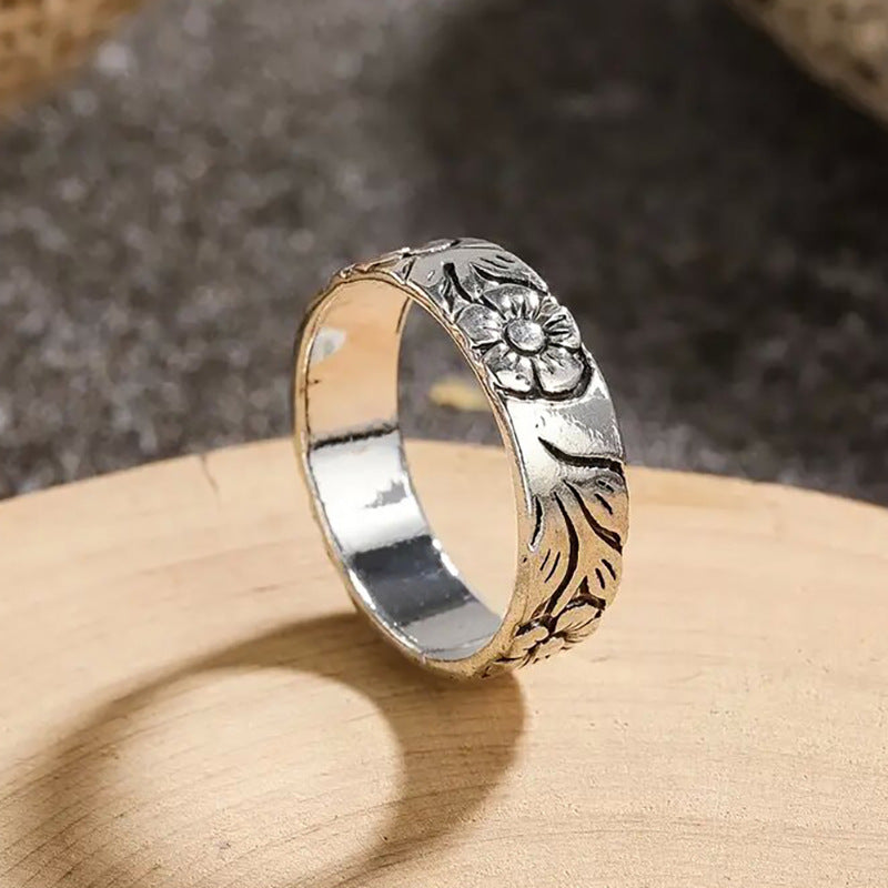 Men's And Women's Fashion Retro Carving Sakura Ring