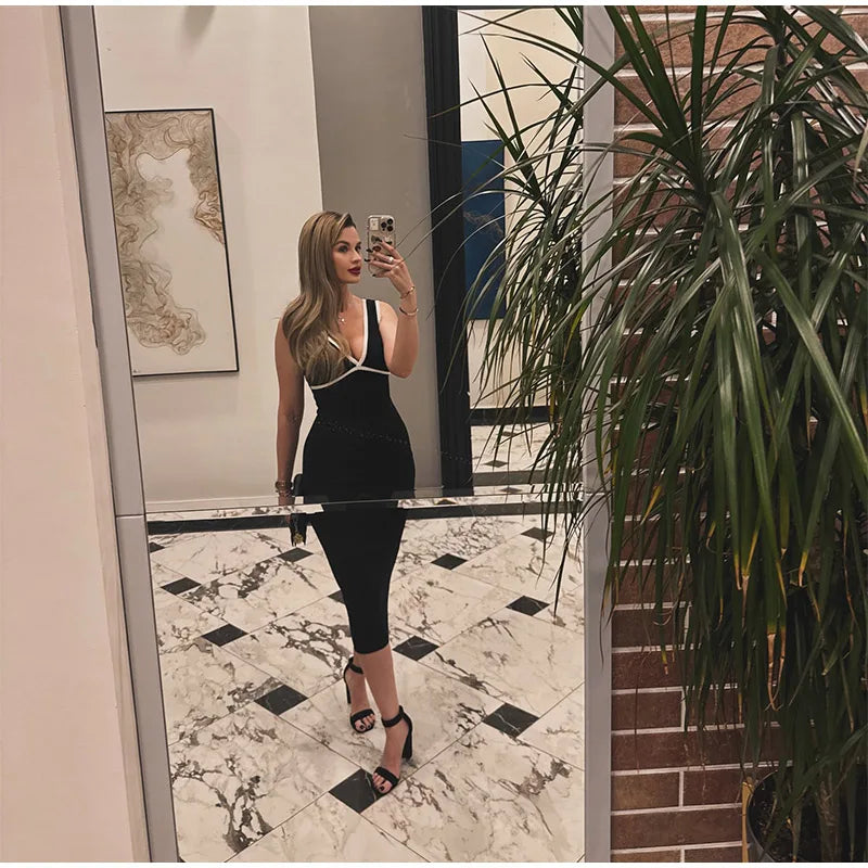 Black Contrasting V-neck Knitted Long Dress