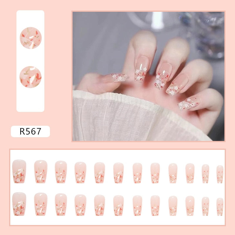 24Pcs/Box New Christmas Elk Snowflake Fake Nails Artificial Short Round Press on Acrylic Nails Tips Coffin Nail with Glue