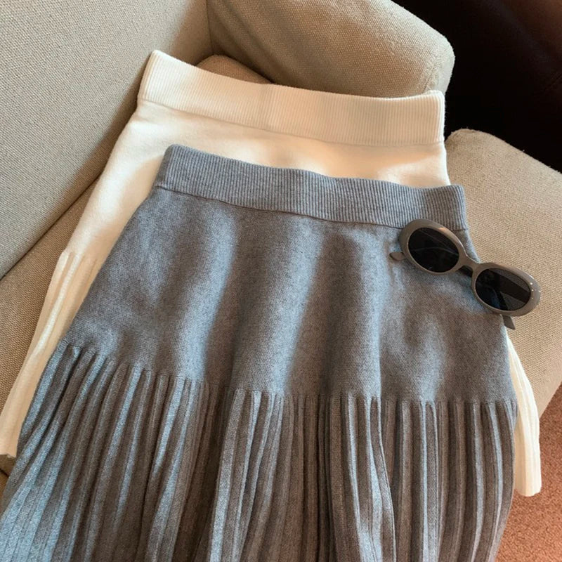 Knitted Pleated High-Waisted Mini Skirt