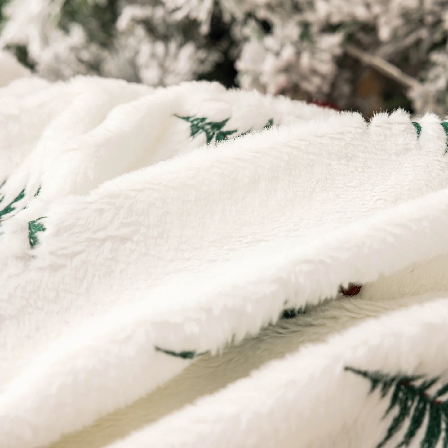 Soft Faux Fur Blanket Reversible Fuzzy Long Hair Shaggy Blanket Fluffy Plush Fleece Christmas Tree Embroidered Throw Blanket