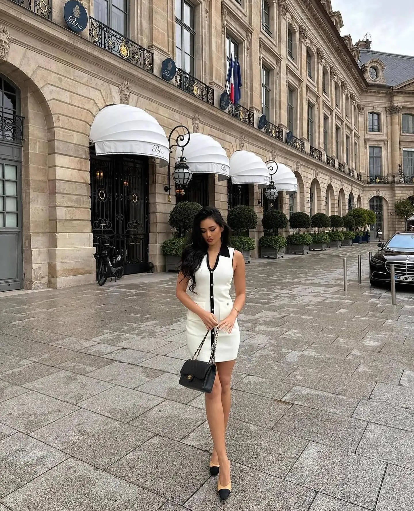 White Contrast Buttoned Collar Mini Dress