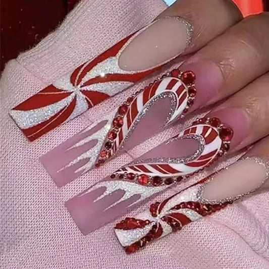 24Pcs Christmas Exclusive False Nails Wearable Long Xmas Style Fake Nails Elk Snowflake Design Full Cover Press on Nail tips