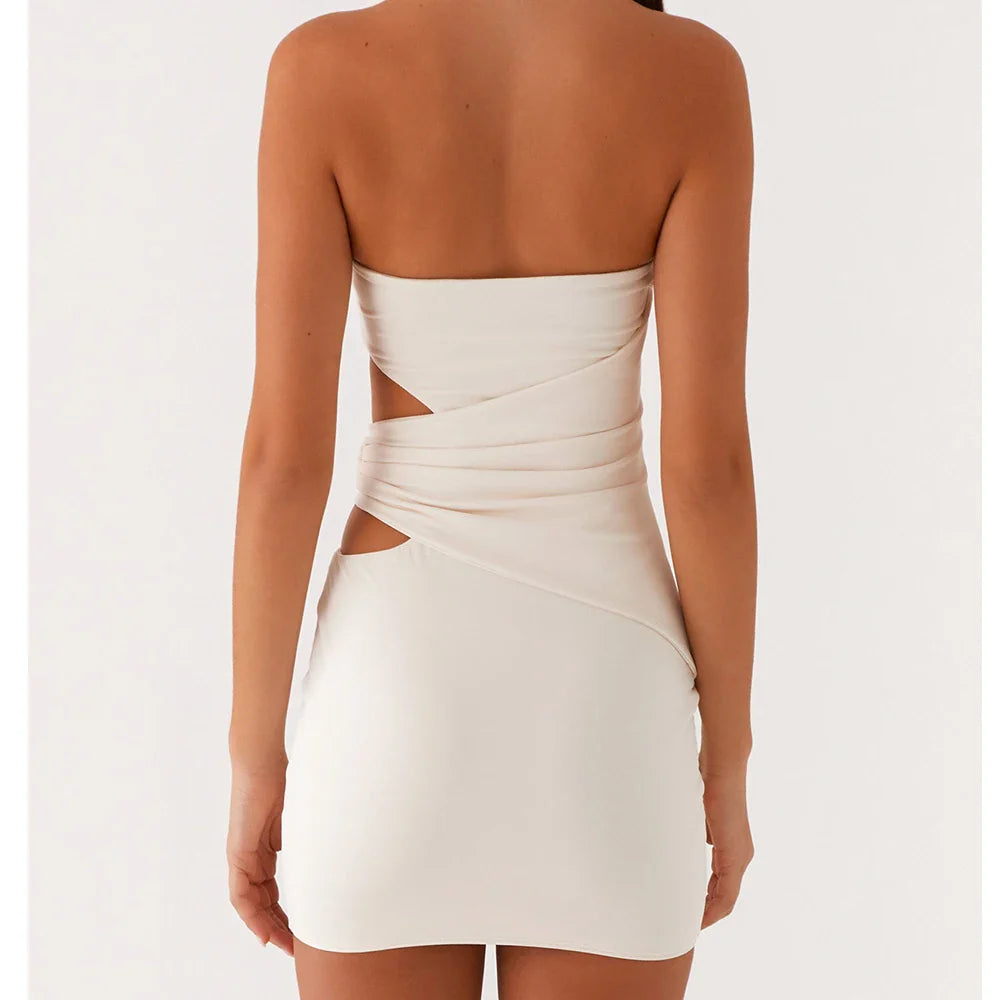 Cut Out Metal Brooch Desgin Bodycon Mini Dress