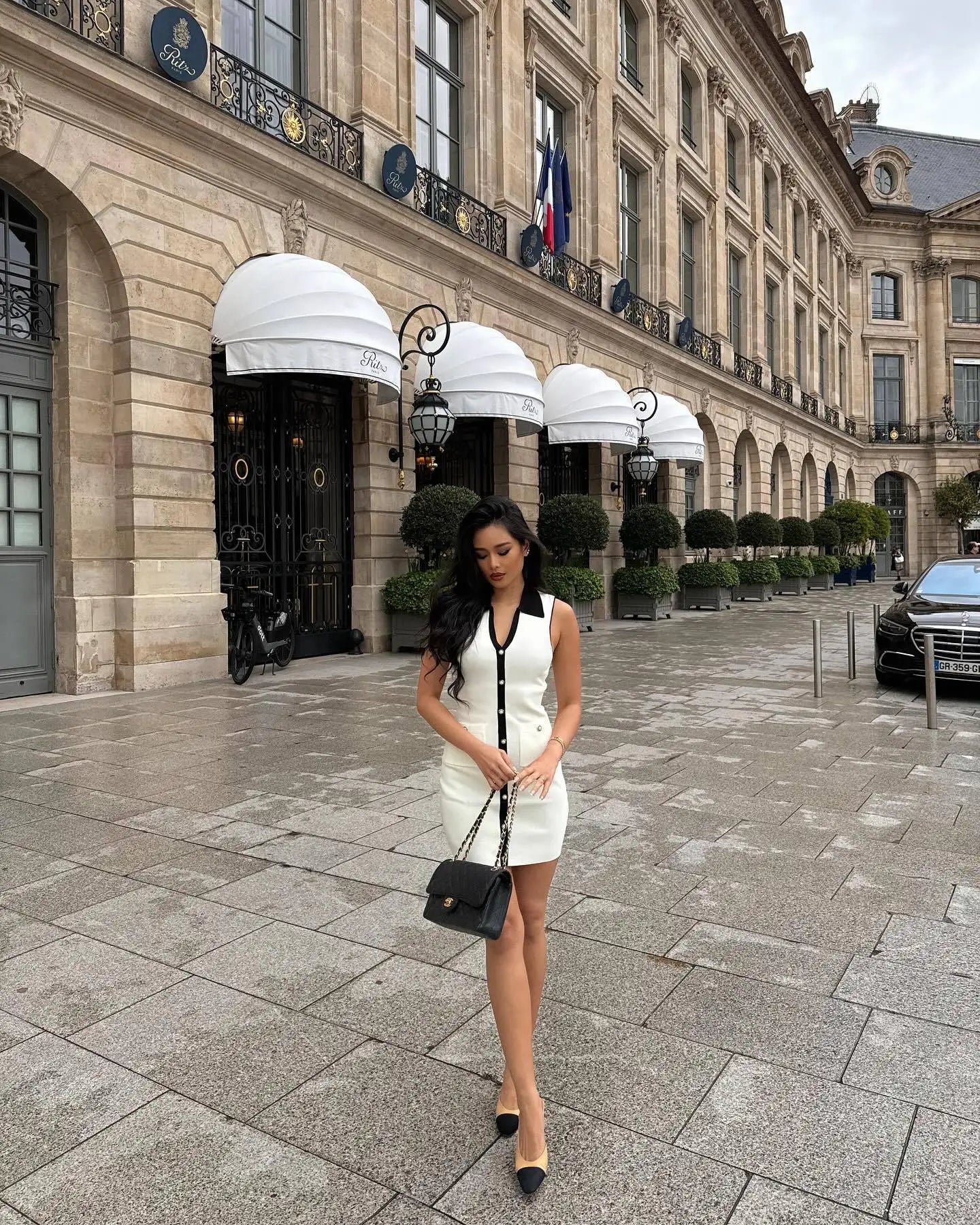 White Contrast Buttoned Collar Mini Dress