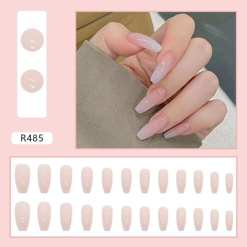 24Pcs/Box New Christmas Elk Snowflake Fake Nails Artificial Short Round Press on Acrylic Nails Tips Coffin Nail with Glue
