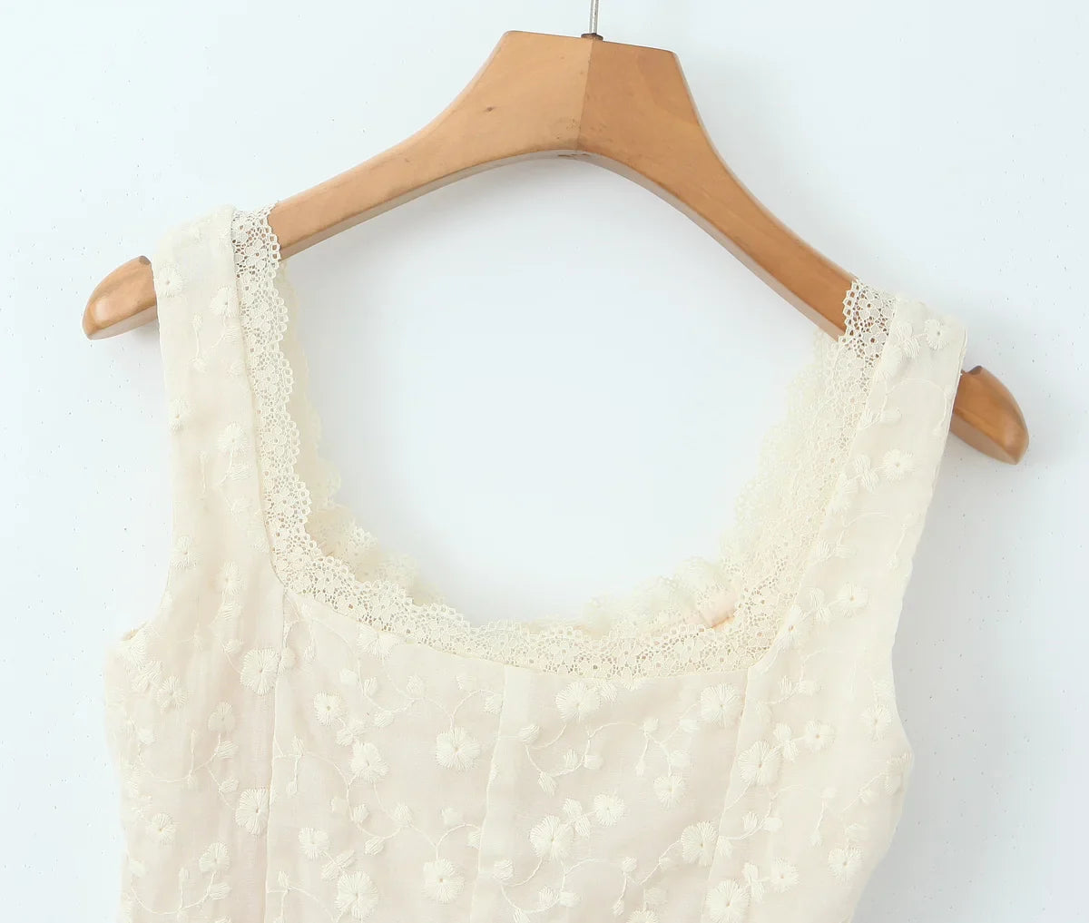 White Corset Buttoned Embroidered Top