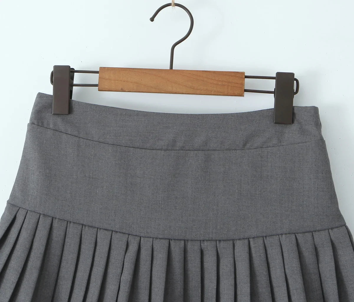 Solid Pleated Low Waist Short Skirt