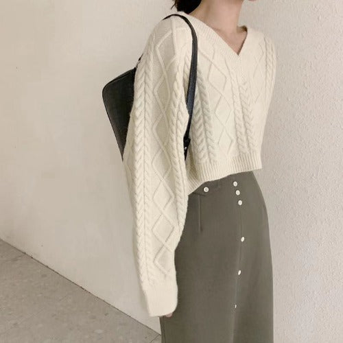 Loose Little Twist V-neck Bat Sleeve Pullover Long-sleeved Sweater