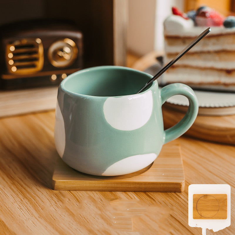 Simple Household Drinking Mug With Spoon