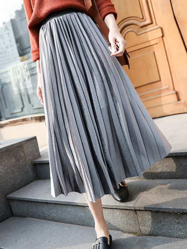 Women's Gold Velvet Pleated Skirt With Wide Hem